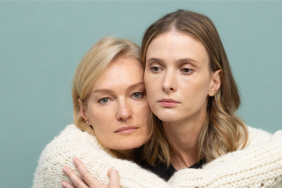 ОСКАР И РОЗОВАЯ ДАМА в ролях: В. Толстоганова и С. Иванова