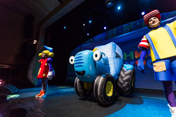 &Scy;&icy;&ncy;&icy;&jcy; &tcy;&rcy;&acy;&kcy;&tcy;&ocy;&rcy; &vcy; &gcy;&ocy;&scy;&tcy;&yacy;&khcy; &ucy; &Dcy;&iecy;&dcy;&acy; &Mcy;&ocy;&rcy;&ocy;&zcy;&acy;