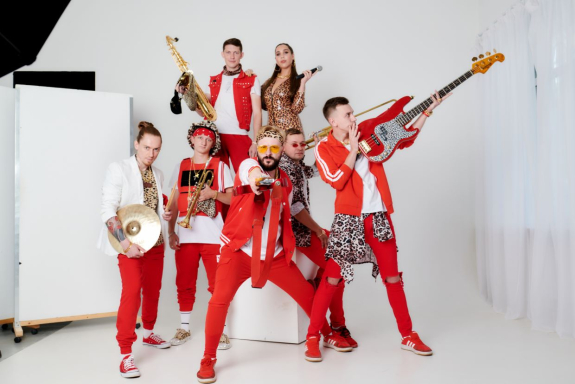 &Lcy;&iecy;&ncy;&icy;&ncy;&gcy;&rcy;&acy;&dcy; &Tcy;&rcy;&icy;&bcy;&softcy;&yucy;&tcy; &Rcy;&ecy;&dcy; &KHcy;&ecy;&dcy; &Bcy;&ecy;&ncy;&dcy;