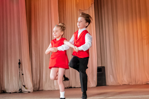 Шоу-концерт" Новогодняя симфония ритмов".Ирландские танцы. Балет.Трайбл. Фламенко. Бурлеск