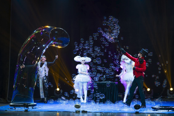 &Fcy;&iecy;&scy;&tcy;&icy;&vcy;&acy;&lcy;&softcy; &mcy;&ycy;&lcy;&softcy;&ncy;&ycy;&khcy; &pcy;&ucy;&zcy;&ycy;&rcy;&iecy;&jcy; "&SHcy;&ocy;&ucy; &pcy;&iecy;&rcy;&vcy;&ycy;&khcy;"