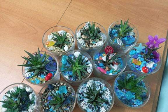 АРТ-каникулы в SandLand: создание мини-флорариума с песочной церемонией