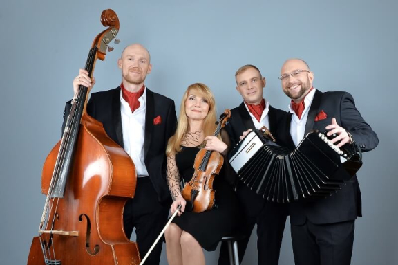 &laquo;&Tcy;&acy;&ncy;&gcy;&ocy; &vcy;&lcy;&yucy;&bcy;&lcy;&iecy;&ncy;&ncy;&ycy;&khcy; &scy;&iecy;&rcy;&dcy;&iecy;&tscy;&raquo;