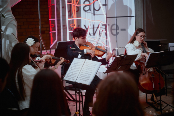 &Scy;&tcy;&rcy;&ucy;&ncy;&ncy;&ycy;&jcy; &kcy;&ocy;&ncy;&tscy;&iecy;&rcy;&tcy;  &ocy;&tcy; &kcy;&vcy;&acy;&rcy;&tcy;&iecy;&tcy;&acy; "&Mcy;&ucy;&zcy;&CHcy;&iecy;" - "&Mcy;&iecy;&lcy;&ocy;&dcy;&icy;&icy; &vcy;&iecy;&scy;&ncy;&ycy;"