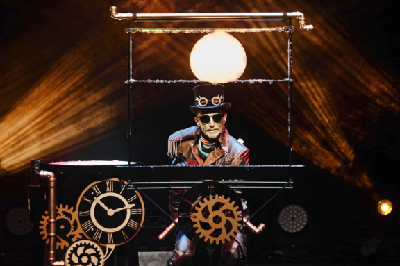 &Fcy;&iecy;&scy;&tcy;&icy;&vcy;&acy;&lcy;&softcy; &mcy;&ycy;&lcy;&softcy;&ncy;&ycy;&khcy; &pcy;&ucy;&zcy;&ycy;&rcy;&iecy;&jcy; "&SHcy;&ocy;&ucy; &pcy;&iecy;&rcy;&vcy;&ycy;&khcy;"