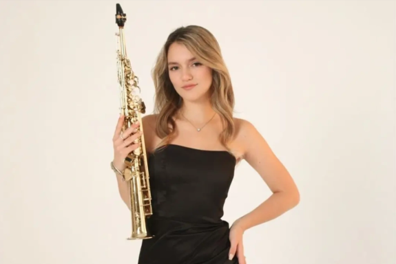 &Dcy;&iecy;&ncy;&icy;&scy; &Mcy;&acy;&tscy;&ucy;&iecy;&vcy; &pcy;&rcy;&iecy;&dcy;&scy;&tcy;&acy;&vcy;&lcy;&yacy;&iecy;&tcy;&period;&period;&period; &Scy;&icy;&mcy;&fcy;&ocy;&dcy;&zhcy;&acy;&zcy;