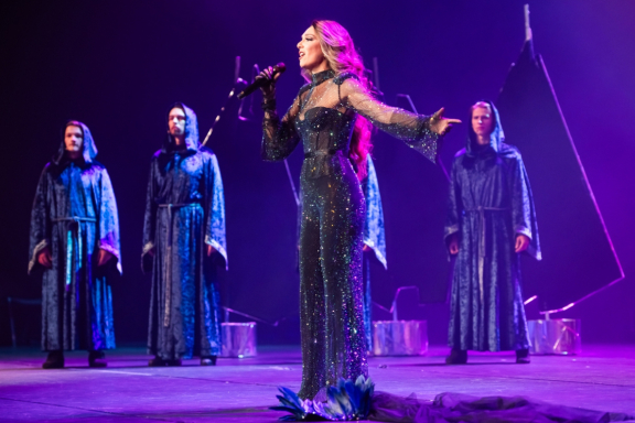 Легендарные хиты ENIGMA, SANDRA, GREGORIAN в шоу MIRROR OF ENIGMA