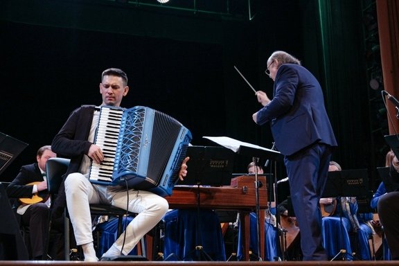 &Ocy;&rcy;&kcy;&iecy;&scy;&tcy;&rcy; &laquo;&Mcy;&acy;&lcy;&acy;&khcy;&icy;&tcy;&raquo;&comma; &Acy;&period; &Pcy;&ocy;&iecy;&lcy;&ucy;&iecy;&vcy; &laquo;&Zcy;&vcy;&ucy;&kcy;&icy; &Kcy;&ocy;&scy;&mcy;&ocy;&scy;&acy;&raquo;