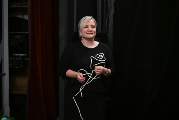 &Mcy;&ucy;&zcy;&ycy;&kcy;&acy; &vcy; &tcy;&iecy;&mcy;&ncy;&ocy;&tcy;&iecy;&period; &Ncy;&ocy;&vcy;&ocy;&gcy;&ocy;&dcy;&ncy;&iecy;&iecy; &vcy;&ocy;&lcy;&shcy;&iecy;&bcy;&scy;&tcy;&vcy;&ocy;