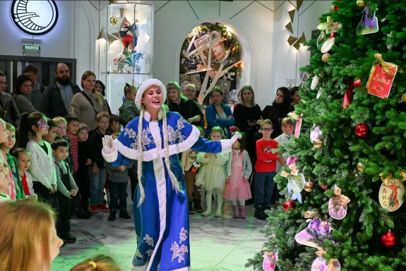 &Ncy;&ocy;&vcy;&ocy;&gcy;&ocy;&dcy;&ncy;&icy;&iecy; &pcy;&ocy;&khcy;&ocy;&zhcy;&dcy;&iecy;&ncy;&icy;&yacy; &Lcy;&icy;&scy;&acy; &icy; &Pcy;&ocy;&rcy;&ocy;&scy;&iocy;&ncy;&kcy;&acy;