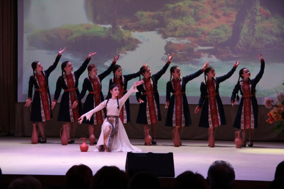 &Mcy;&iecy;&zhcy;&rcy;&iecy;&gcy;&icy;&ocy;&ncy;&acy;&lcy;&softcy;&ncy;&ycy;&jcy; &fcy;&iecy;&scy;&tcy;&icy;&vcy;&acy;&lcy;&softcy; &Acy;&rcy;&mcy;&yacy;&ncy;&scy;&kcy;&ocy;&jcy; &mcy;&ucy;&zcy;&ycy;&kcy;&icy; &icy; &tcy;&acy;&ncy;&tscy;&acy;