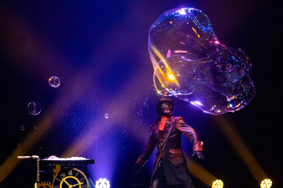 &Fcy;&iecy;&scy;&tcy;&icy;&vcy;&acy;&lcy;&softcy; &mcy;&ycy;&lcy;&softcy;&ncy;&ycy;&khcy; &pcy;&ucy;&zcy;&ycy;&rcy;&iecy;&jcy; "&SHcy;&ocy;&ucy; &pcy;&iecy;&rcy;&vcy;&ycy;&khcy;"