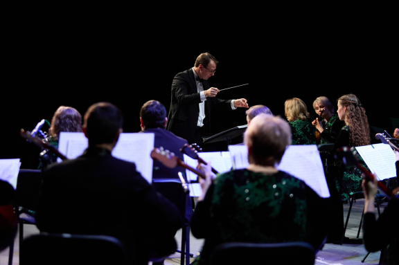 &Ocy;&rcy;&kcy;&iecy;&scy;&tcy;&rcy; &Mcy;&acy;&lcy;&acy;&khcy;&icy;&tcy; &laquo;&Zcy;&ocy;&lcy;&ocy;&tcy;&ycy;&iecy; &rcy;&ocy;&scy;&scy;&ycy;&pcy;&icy; &mcy;&iecy;&lcy;&ocy;&dcy;&icy;&jcy;&raquo;