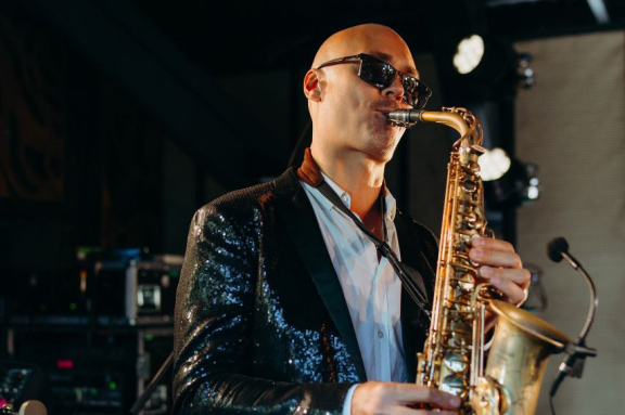 &Scy;&acy;&kcy;&scy;&ocy;&fcy;&ocy;&ncy;&icy;&scy;&tcy; SyntheticSax&period; &Mcy;&icy;&rcy;&ocy;&vcy;&ycy;&iecy; &khcy;&icy;&tcy;&ycy; &ocy;&tcy; Ameno &dcy;&ocy; Lambada&period;