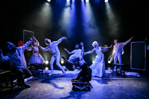 "&Scy;&icy;&ncy;&iecy;&iecy; &chcy;&ucy;&dcy;&ocy;&vcy;&icy;&shchcy;&iecy;" &Scy;&ocy;&yucy;&zcy; &khcy;&ucy;&dcy;&ocy;&zhcy;&ncy;&icy;&kcy;&ocy;&vcy; &ucy;&lcy;&period; &TScy;&vcy;&icy;&lcy;&lcy;&icy;&ncy;&gcy;&acy;&comma; &dcy;&period; 34