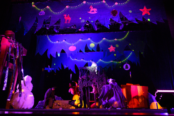 &Ncy;&ocy;&vcy;&ocy;&gcy;&ocy;&dcy;&ncy;&icy;&iecy; &pcy;&rcy;&icy;&kcy;&lcy;&yucy;&chcy;&iecy;&ncy;&icy;&yacy; &icy;&gcy;&rcy;&ucy;&shcy;&iecy;&kcy;