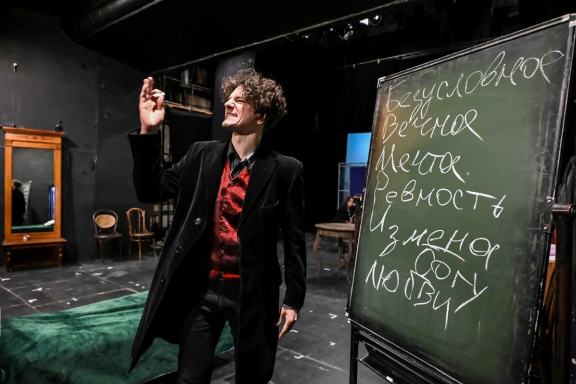 "&Acy;&ncy;&ncy;&acy; &Kcy;&acy;&rcy;&iecy;&ncy;&icy;&ncy;&acy;" &Dcy;&Kcy; &Acy;&mcy;&bcy;&acy;&scy;&scy;&acy;&dcy;&ocy;&rcy;&comma; &ucy;&lcy;&period; &Rcy;&ocy;&scy;&scy;&icy;&jcy;&scy;&kcy;&acy;&yacy;&comma; 34