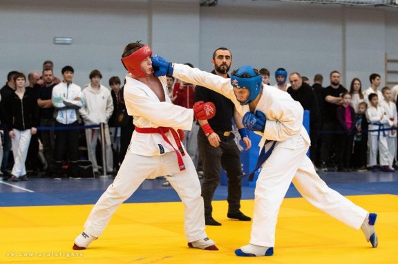 &CHcy;&iecy;&mcy;&pcy;&icy;&ocy;&ncy;&acy;&tcy; &Rcy;&ocy;&scy;&scy;&icy;&icy; &scy;&rcy;&iecy;&dcy;&icy; &mcy;&ucy;&zhcy;&chcy;&icy;&ncy; &icy; &zhcy;&iecy;&ncy;&shchcy;&icy;&ncy; &pcy;&ocy; &rcy;&ucy;&kcy;&ocy;&pcy;&acy;&shcy;&ncy;&ocy;&mcy;&ucy; &bcy;&ocy;&yucy;