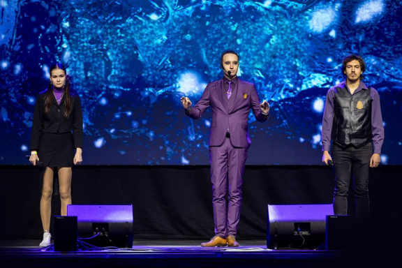 &Fcy;&iecy;&scy;&tcy;&icy;&vcy;&acy;&lcy;&softcy; &Kcy;&Vcy;&Ncy; &laquo;&Scy;&ncy;&iecy;&zhcy;&ncy;&ycy;&iecy; &bcy;&ucy;&iecy;&rcy;&acy;&kcy;&icy;&raquo;