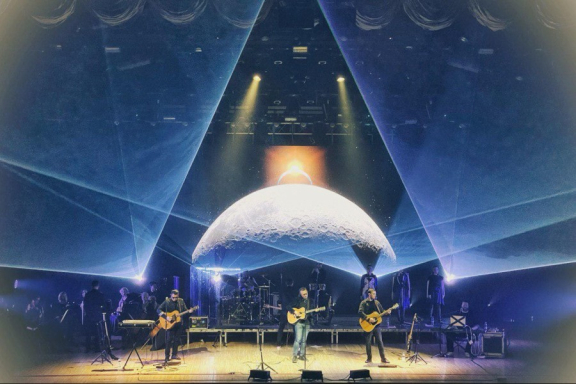 Pink Floyd &mdash; &lcy;&iecy;&gcy;&iecy;&ncy;&dcy;&acy;&rcy;&ncy;&ycy;&iecy; &khcy;&icy;&tcy;&ycy; &vcy; &scy;&ocy;&pcy;&rcy;&ocy;&vcy;&ocy;&zhcy;&dcy;&iecy;&ncy;&icy;&icy; &scy;&icy;&mcy;&fcy;&ocy;&ncy;&icy;&chcy;&iecy;&scy;&kcy;&ocy;&gcy;&ocy; &ocy;&rcy;&kcy;&iecy;&scy;&tcy;&rcy;&acy;