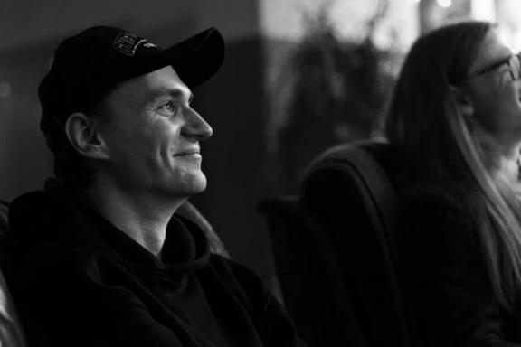 &Pcy;&acy;&ncy;&kcy;-&icy;&kcy;&ocy;&ncy;&ycy;&colon; &Ocy;&tcy; &Scy;&icy;&dcy;&acy; &Vcy;&icy;&shcy;&iecy;&scy;&acy; &dcy;&ocy; &Bcy;&icy;&lcy;&lcy;&icy; &Acy;&jcy;&lcy;&icy;&shcy;