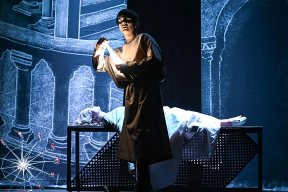 &Pcy;&Rcy;&IEcy;&Mcy;&SOFTcy;&IEcy;&Rcy;&Acy;&colon; &Rcy;&Ocy;&Mcy;&IEcy;&Ocy; &Icy; &Dcy;&ZHcy;&Ucy;&Lcy;&SOFTcy;&IEcy;&Tcy;&Tcy;&Acy;&period; &Pcy;&Icy;&Lcy;&Icy;&Gcy;&Rcy;&Icy;&Mcy;&Ycy; &Vcy;&IEcy;&Rcy;&Ocy;&Ncy;&Ycy;