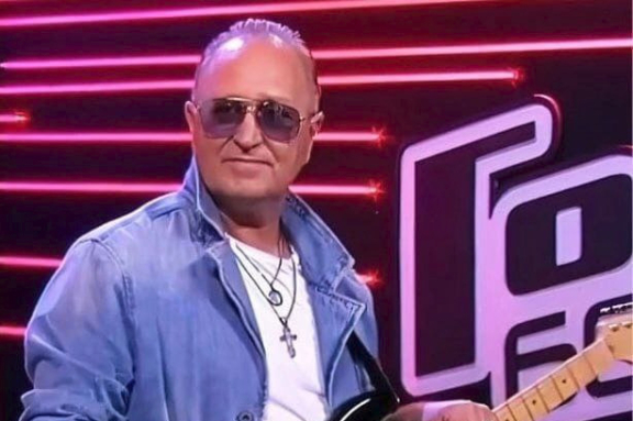 &Dcy;&icy;&scy;&kcy;&ocy;&tcy;&iecy;&kcy;&acy; "&Zcy;&ocy;&lcy;&ocy;&tcy;&ycy;&iecy; 90-&iecy; &pcy;&rcy;&ocy;&tcy;&icy;&vcy; 2000-&khcy;"