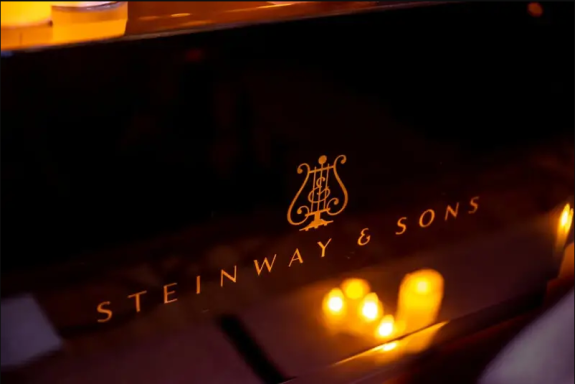 &Fcy;&rcy;&acy;&ncy;&tscy;&ucy;&zcy;&scy;&kcy;&icy;&jcy; &vcy;&iecy;&chcy;&iecy;&rcy; &pcy;&rcy;&icy; &scy;&vcy;&iecy;&chcy;&acy;&khcy;