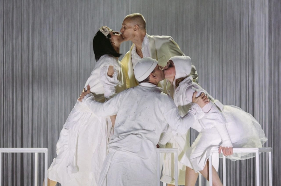 &Pcy;&rcy;&icy;&yucy;&tcy; &laquo;&Bcy;&iecy;&lcy;&acy;&yacy; &KHcy;&icy;&gcy;&acy;&ncy;&bcy;&acy;&ncy;&acy;&raquo; &lpar;&pcy;&rcy;&iecy;&mcy;&softcy;&iecy;&rcy;&acy;&rpar;