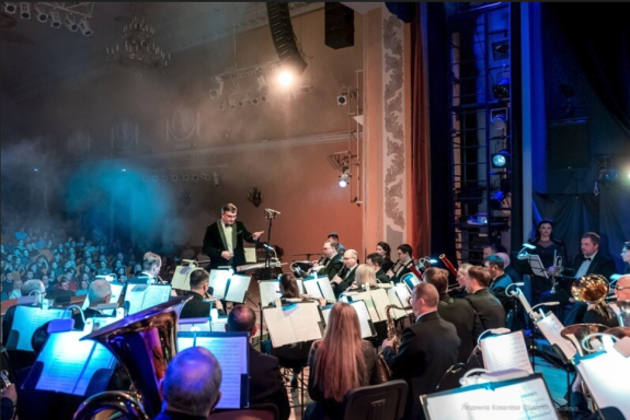 &Pcy;&ocy; &gcy;&lcy;&acy;&vcy;&ncy;&ocy;&jcy; &ucy;&lcy;&icy;&tscy;&iecy; &scy; &ocy;&rcy;&kcy;&iecy;&scy;&tcy;&rcy;&ocy;&mcy;