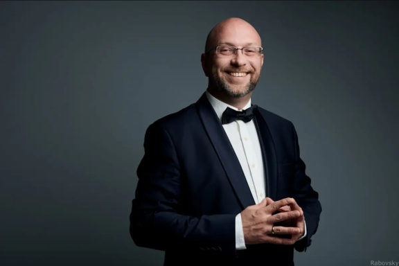 &Vcy;&ocy;&scy;&kcy;&rcy;&iecy;&scy;&iecy;&ncy;&softcy;&iecy; &scy; &Fcy;&iecy;&rcy;&iecy;&ncy;&tscy;&iecy;&mcy; &Lcy;&icy;&scy;&tcy;&ocy;&mcy;