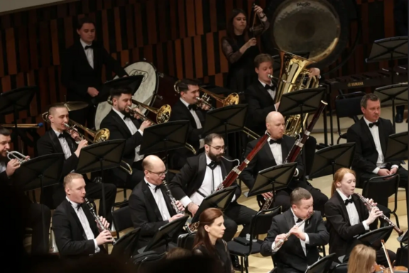 &Scy;&icy;&mcy;&fcy;&ocy;&ncy;&icy;&chcy;&iecy;&scy;&kcy;&icy;&jcy; &ocy;&rcy;&kcy;&iecy;&scy;&tcy;&rcy; &icy; &Vcy;&period;&Acy;&bcy;&rcy;&acy;&mcy;&ocy;&vcy;&acy;