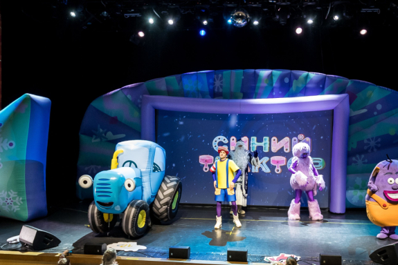 &Scy;&icy;&ncy;&icy;&jcy; &tcy;&rcy;&acy;&kcy;&tcy;&ocy;&rcy; &vcy; &gcy;&ocy;&scy;&tcy;&yacy;&khcy; &ucy; &Dcy;&iecy;&dcy;&acy; &Mcy;&ocy;&rcy;&ocy;&zcy;&acy;