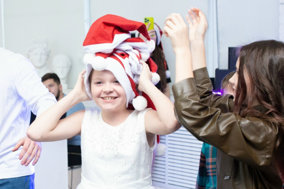 Детская новогодняя ёлка "Баба Яга онлайн"