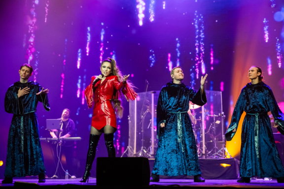 Легендарные хиты ENIGMA, SANDRA, GREGORIAN в шоу MIRROR OF ENIGMA