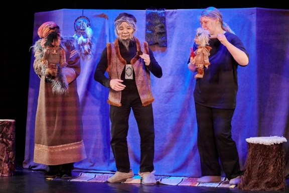 Фольклорный театр кукол “Волшебный веер"