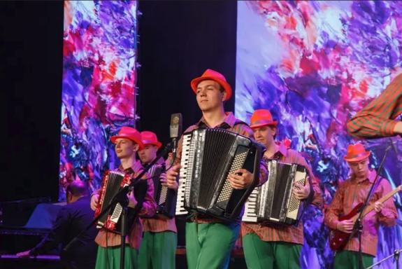 &Acy;&kcy;&kcy;&ocy;&rcy;&dcy;&iecy;&ocy;&ncy; &fcy;&iecy;&jcy;&iecy;&rcy;&vcy;&iecy;&rcy;&kcy;