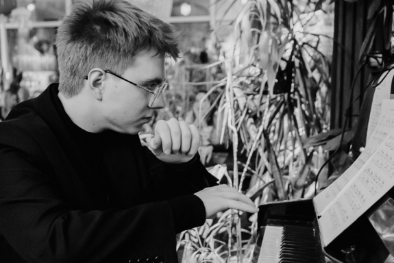 &Vcy;&iecy;&chcy;&iecy;&rcy; &Icy;&scy;&kcy;&rcy;&iecy;&ncy;&ncy;&icy;&khcy; &Ncy;&ocy;&tcy;