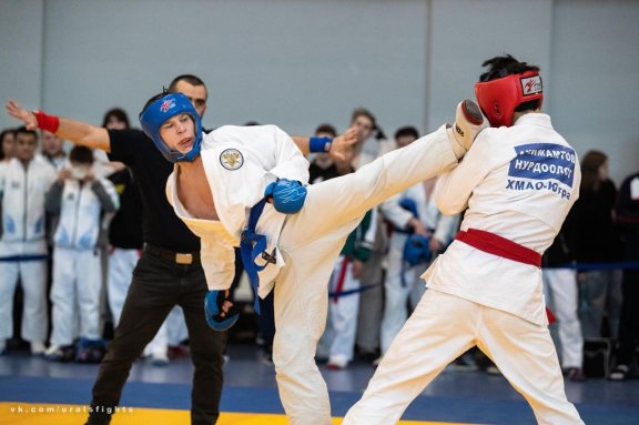 &CHcy;&iecy;&mcy;&pcy;&icy;&ocy;&ncy;&acy;&tcy; &Rcy;&ocy;&scy;&scy;&icy;&icy; &scy;&rcy;&iecy;&dcy;&icy; &mcy;&ucy;&zhcy;&chcy;&icy;&ncy; &icy; &zhcy;&iecy;&ncy;&shchcy;&icy;&ncy; &pcy;&ocy; &rcy;&ucy;&kcy;&ocy;&pcy;&acy;&shcy;&ncy;&ocy;&mcy;&ucy; &bcy;&ocy;&yucy;