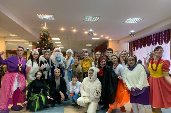 Новогодняя игровая программа "Как богатыри зиму спасали"