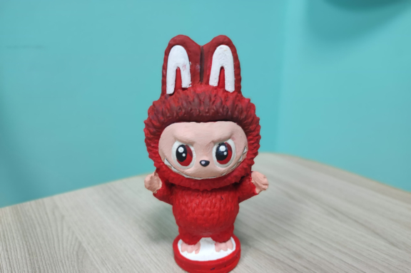 Творческий мастер-класс: раскрась своего уникального гипсового друга Лабубу