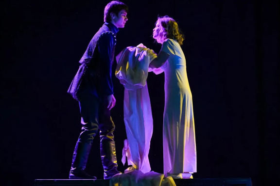 &Pcy;&Rcy;&IEcy;&Mcy;&SOFTcy;&IEcy;&Rcy;&Acy;&colon; &Rcy;&Ocy;&Mcy;&IEcy;&Ocy; &Icy; &Dcy;&ZHcy;&Ucy;&Lcy;&SOFTcy;&IEcy;&Tcy;&Tcy;&Acy;&period; &Pcy;&Icy;&Lcy;&Icy;&Gcy;&Rcy;&Icy;&Mcy;&Ycy; &Vcy;&IEcy;&Rcy;&Ocy;&Ncy;&Ycy;