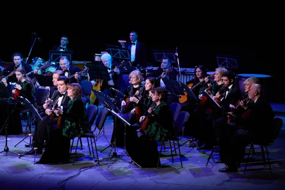 &Ocy;&rcy;&kcy;&iecy;&scy;&tcy;&rcy; &Mcy;&acy;&lcy;&acy;&khcy;&icy;&tcy; "&YAcy; &pcy;&ocy;&dcy;&acy;&rcy;&yucy; &vcy;&acy;&mcy; &tscy;&iecy;&lcy;&ycy;&jcy; &mcy;&icy;&rcy;" &Dcy;&period; &Rcy;&icy;&bcy;&iecy;&rcy;&ocy;