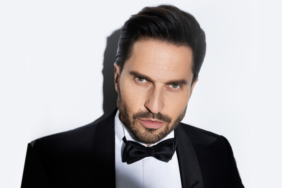 Артур Пирожков