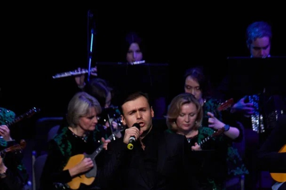 &Ocy;&rcy;&kcy;&iecy;&scy;&tcy;&rcy; &Mcy;&acy;&lcy;&acy;&khcy;&icy;&tcy; "&YAcy; &pcy;&ocy;&dcy;&acy;&rcy;&yucy; &vcy;&acy;&mcy; &tscy;&iecy;&lcy;&ycy;&jcy; &mcy;&icy;&rcy;" &Dcy;&period; &Rcy;&icy;&bcy;&iecy;&rcy;&ocy;