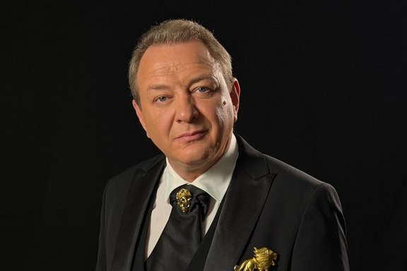 &Pcy;&ocy;&scy;&lcy;&iecy;&dcy;&ncy;&icy;&jcy; &pcy;&ycy;&lcy;&kcy;&icy;&jcy; &vcy;&lcy;&yucy;&bcy;&lcy;&iocy;&ncy;&ncy;&ycy;&jcy; &lpar;&Mcy;&acy;&rcy;&acy;&tcy; &Bcy;&acy;&shcy;&acy;&rcy;&ocy;&vcy;&comma; &Acy;&lcy;&iocy;&ncy;&acy; &Bcy;&acy;&bcy;&iecy;&ncy;&kcy;&ocy;&rpar;