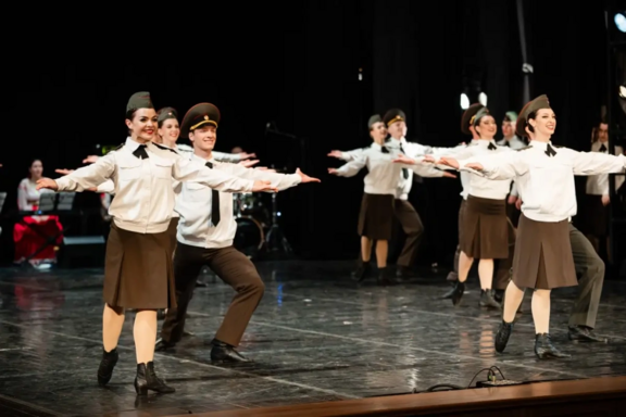 &Ecy;&tcy;&icy;&khcy; &dcy;&ncy;&iecy;&jcy; &ncy;&iecy; &scy;&mcy;&ocy;&lcy;&kcy;&ncy;&iecy;&tcy; &scy;&lcy;&acy;&vcy;&acy;