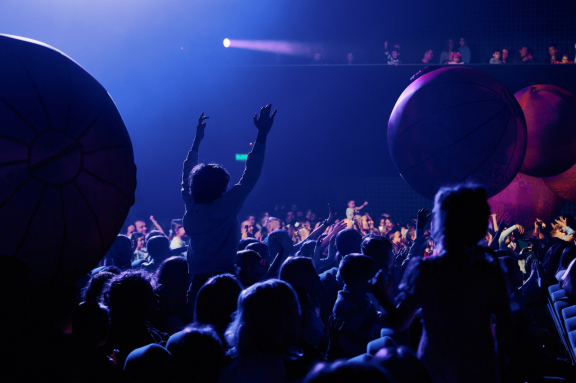 ЁЛКА ТЕЛЕКАНАЛА МУЛЬТ. ЖИВЫЕ КРАСКИ