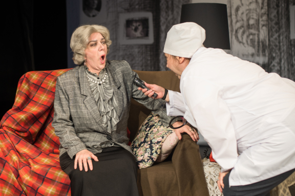 Раневская "Сквозь смех и слёзы"