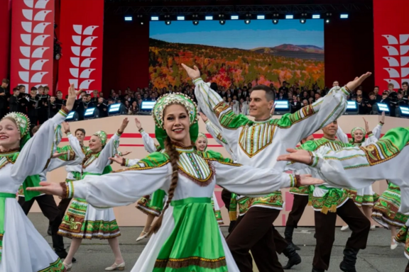 &Pcy;&iecy;&vcy;&chcy;&iecy;&scy;&kcy;&icy;&jcy; &fcy;&iecy;&scy;&tcy;&icy;&vcy;&acy;&lcy;&softcy; "&Rcy;&ucy;&scy;&scy;&kcy;&ocy;&iecy; &Pcy;&ocy;&lcy;&iecy;"